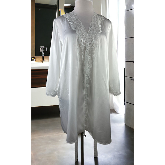 Oscar De La Renta Lace Trim Robe Satin Like Always A Bride White Plus Size 1X - Picture 12 of 12